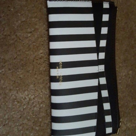 henri bendel Handbags - Henri Bendel wallet henri bendel Handbags - Henri Bendel wallet
